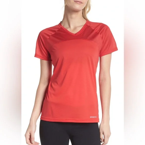 Patagonia W's Short-Sleeved Windchaser Shirt - Picture 1 of 8